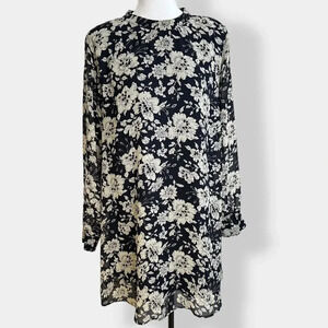 ASTR Floral Dress Cutout Back M‎